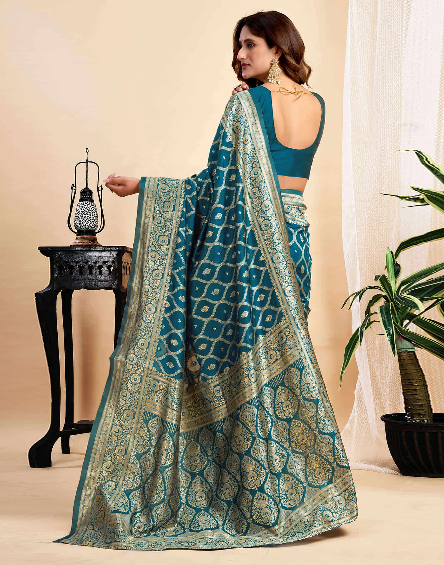 Rama Jaal Silk Woven Banarasi Saree