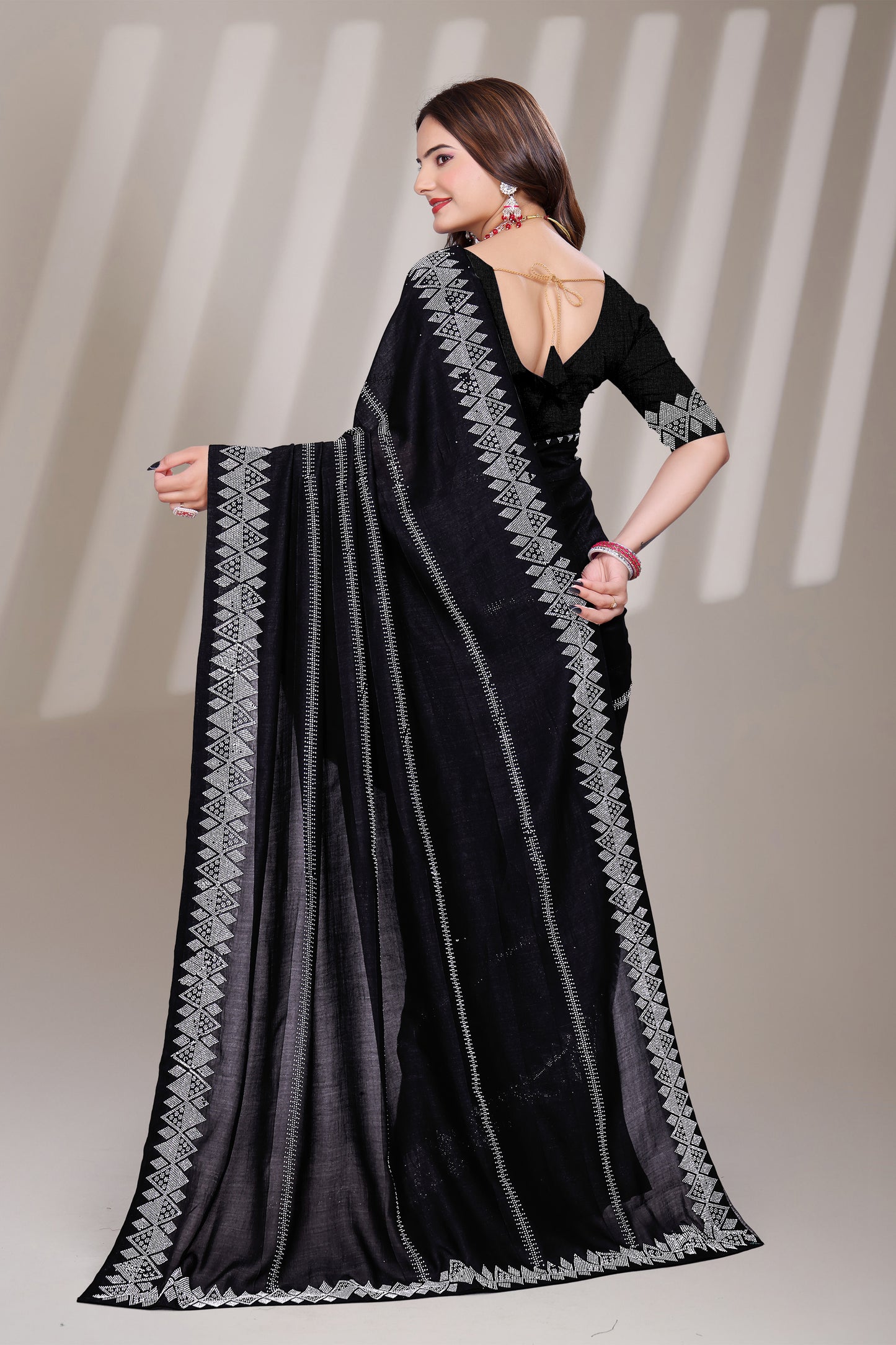 Ambar Black