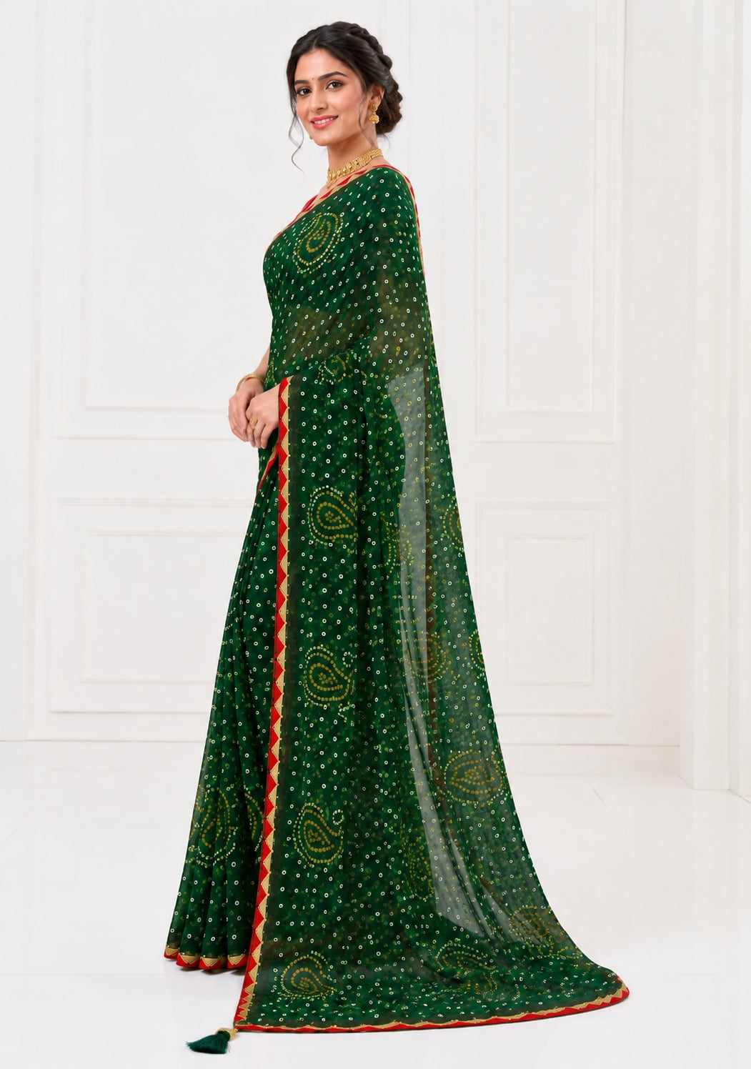 Green Bandhani Printed Saree with Tassel Border & Contrast Blouse Piece