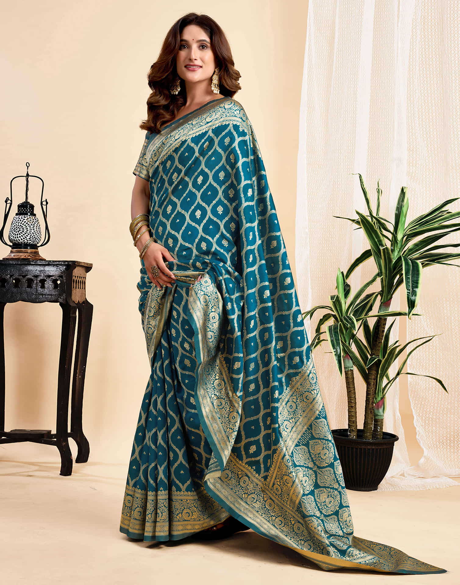 Rama Jaal Silk Woven Banarasi Saree
