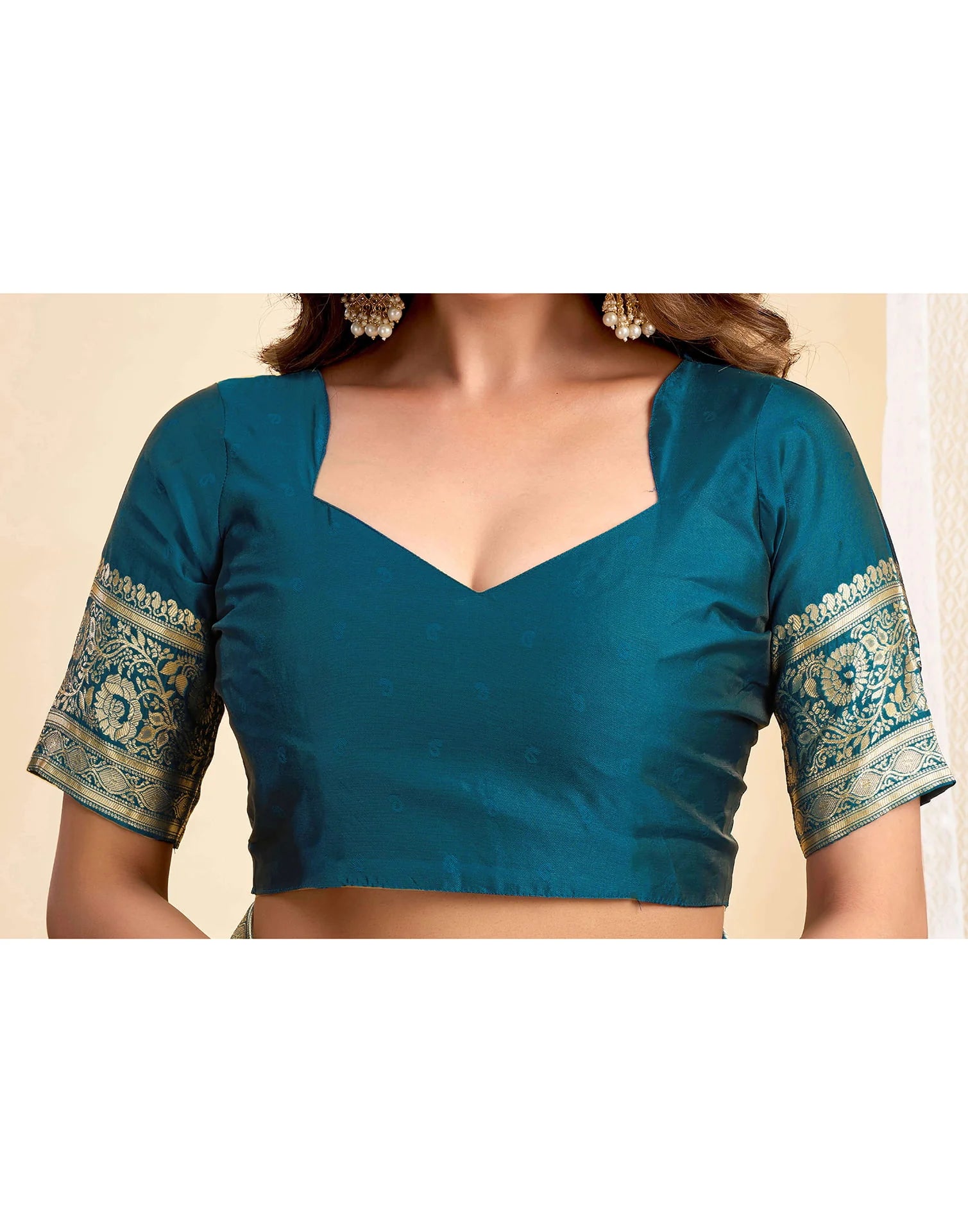 Rama Jaal Silk Woven Banarasi Saree