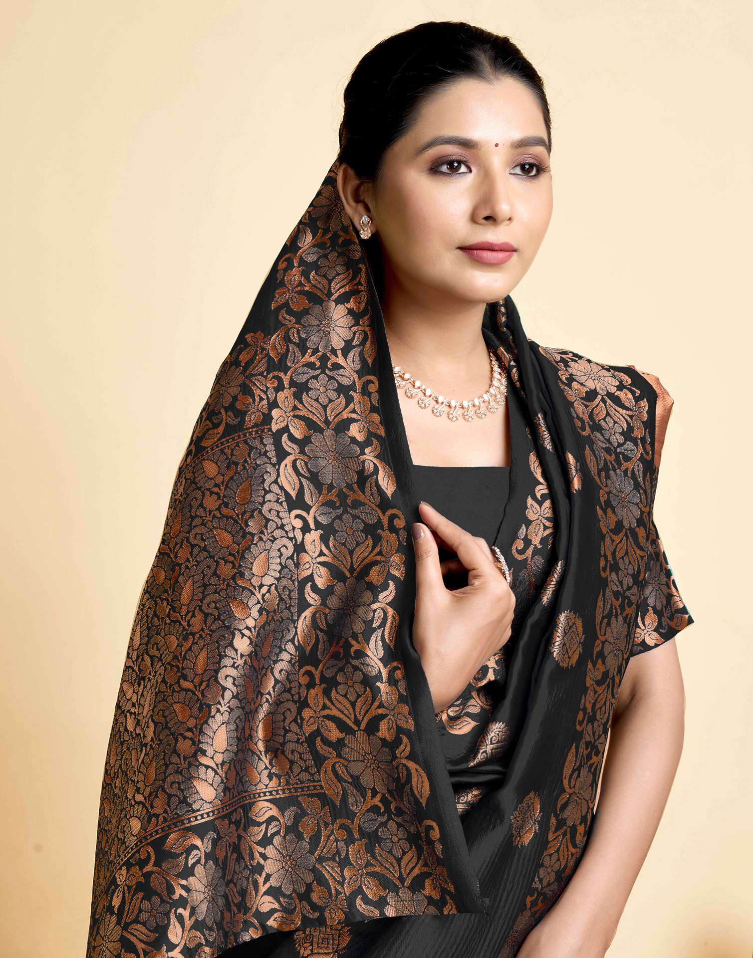 Black Floral Silk Woven Banarasi Saree